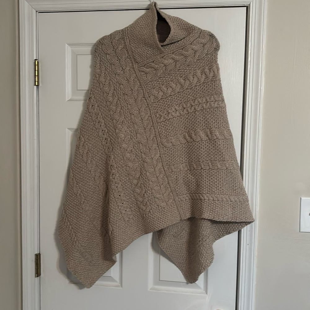Inis Crafts Wool Shawl Poncho